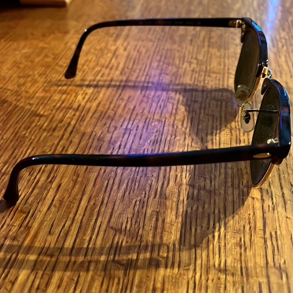 Women’s rayban sunglasses